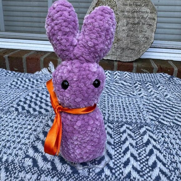 Hand Crochet stuffed Peep - Picture 1 of 3